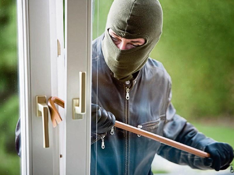 Tipperary gardaí harvest CCTV in search for suspected burglars
