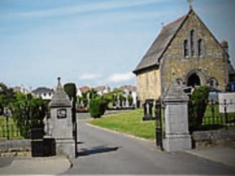 Campaigners vow to continue daily protests over Council plan to ban cars from Clonmel cemetery