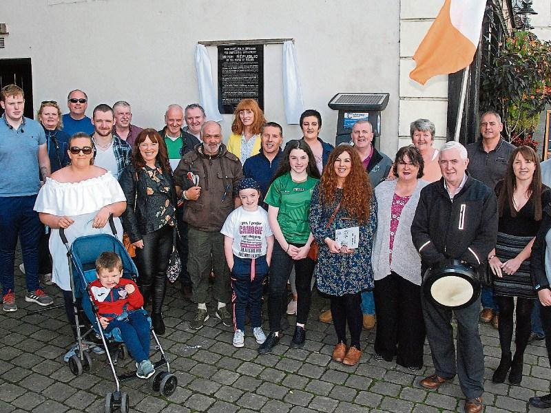 Mise Ros Cré unveil 1916 Commemoration Plaque in Roscrea, Co. Tipperary 
