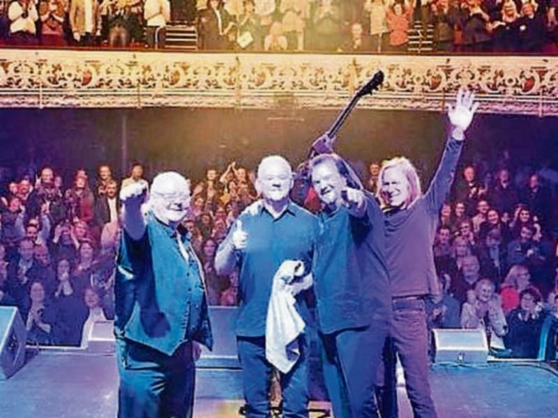 Big Tipperary gig as iconic Bagatelle play the Clonmel Park Hotel