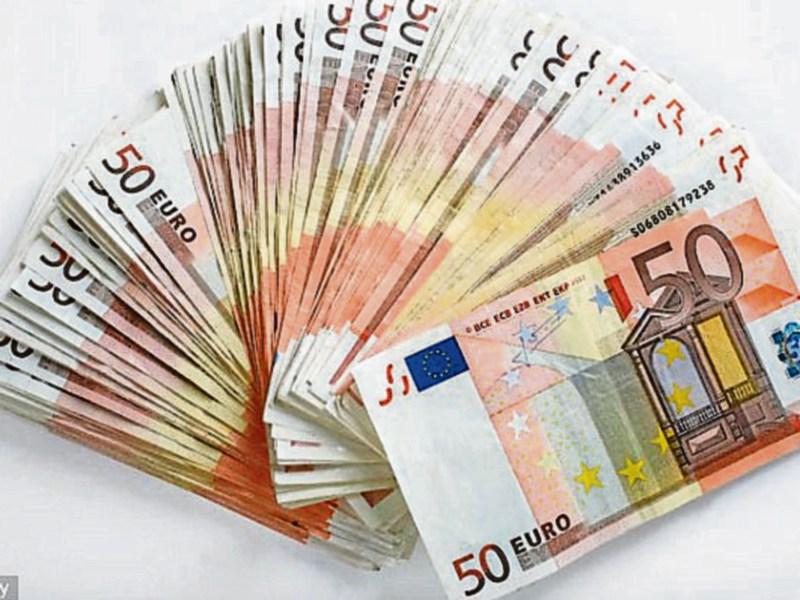 Lucky Tipperary person wins €50,000 on prize bonds