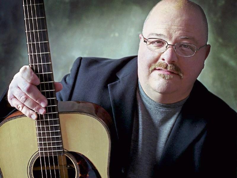 Exciting Tipperary gig as two outstanding guitar players for Clonmel show