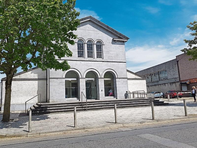 Cannabis found in &lsquo;pouch&rsquo; of car in Thurles 