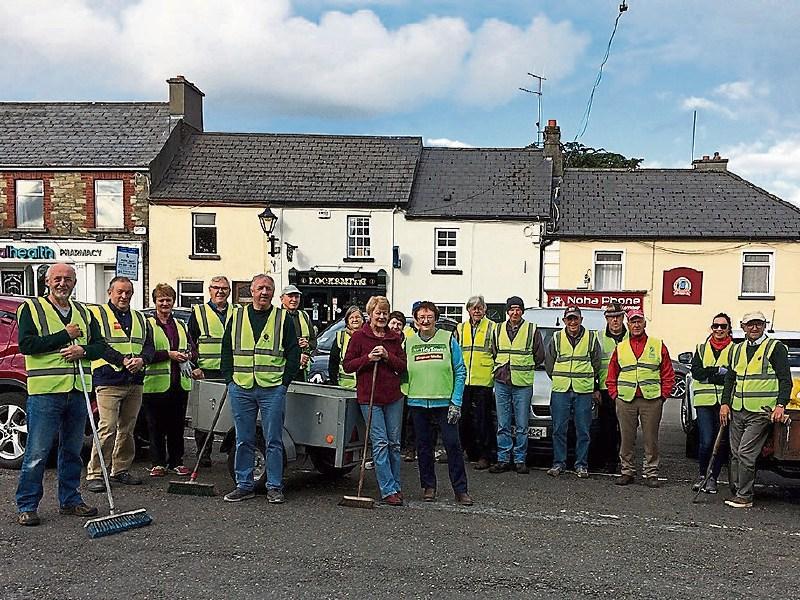 Roscrea Lions club teams up with Tidy Towns for a ‘big sweep’