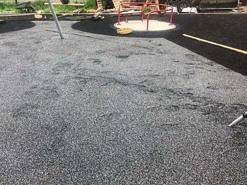 Vandal leaves footprints in new playground cement in Cashel 