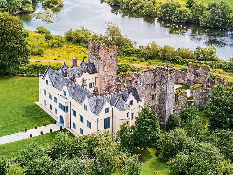 Medieval warfare re-enactment at Ormond Castle a Tipperary highlight during Heritage Week