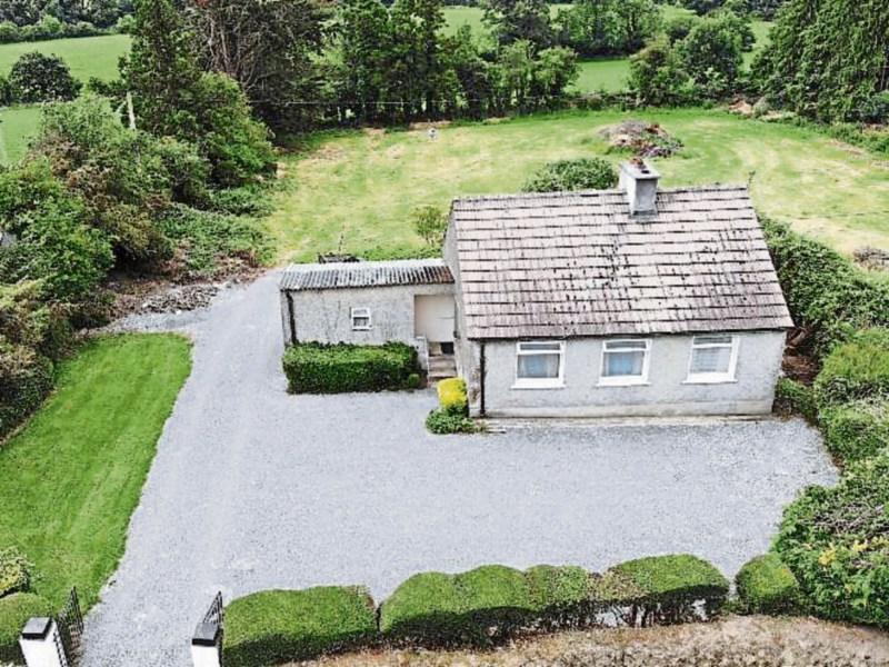 Tipperary property - cottage near Clonmel with a great view of the Comeraghs