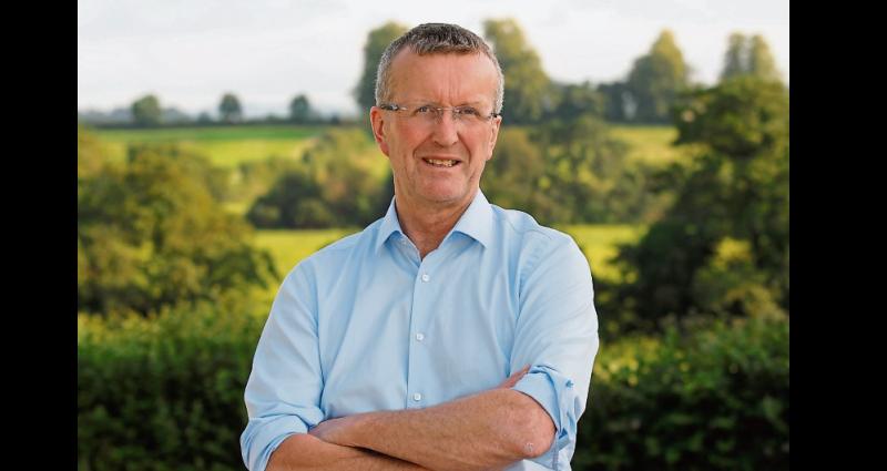 Tipperary IFA candidate leads busload of farmers to Dublin over beef crisis