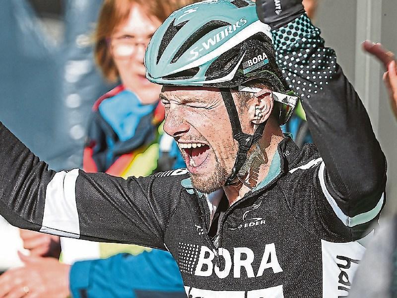 Tipperary cyclist Sam Bennett wins his second stage of this year's Vuelta in Spain