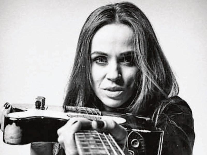 Glastonbury Festival performer to play gig at Carrick-on-Suir theatre next week 
