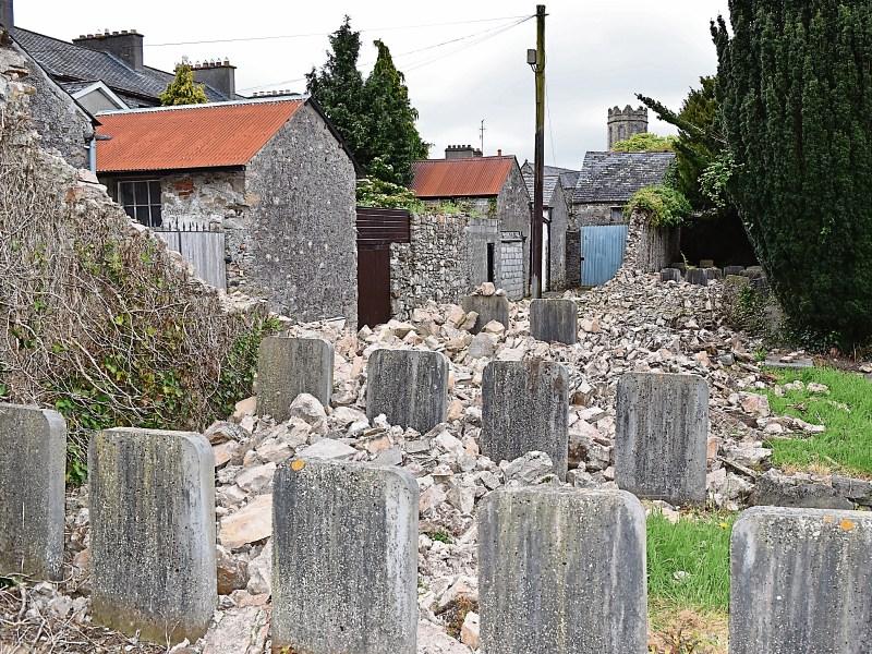 Quaker cemetery wall