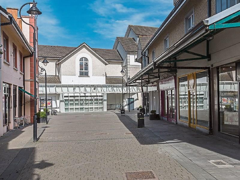 Kay and Shane thanks loyal customers following closure of their Clonmel town centre café