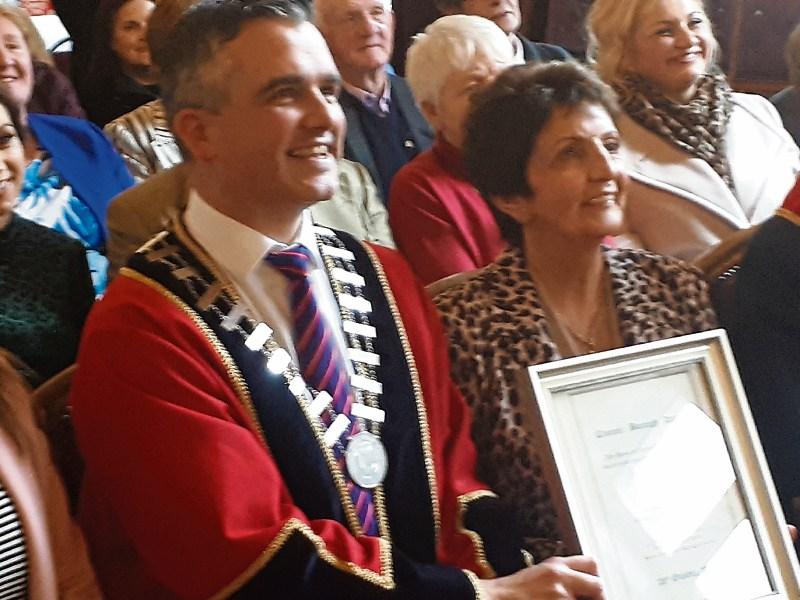 Queen of Country Margo sings Ballad of James Connolly in Tipperary council chamber where Connolly formed the Labour Party