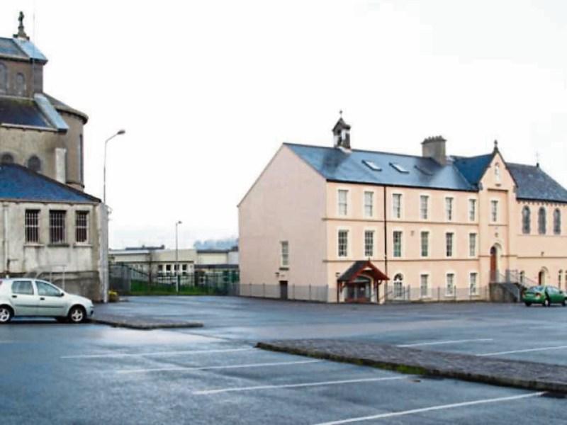 Find out about free parking for Christmas shoppers in Carrick-on-Suir’s council owned car parks 