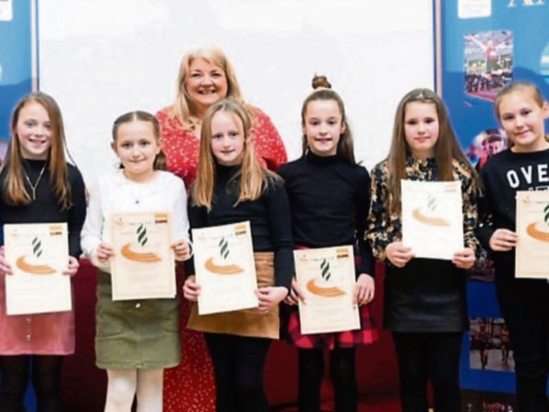 Record breaking Carrick-on-Suir AC relay is honoured at Tipperary Athletics Star awards