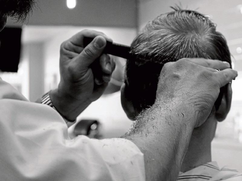 Tipperary barbers praised in the Dáil for operating “impeccable” social distancing 
