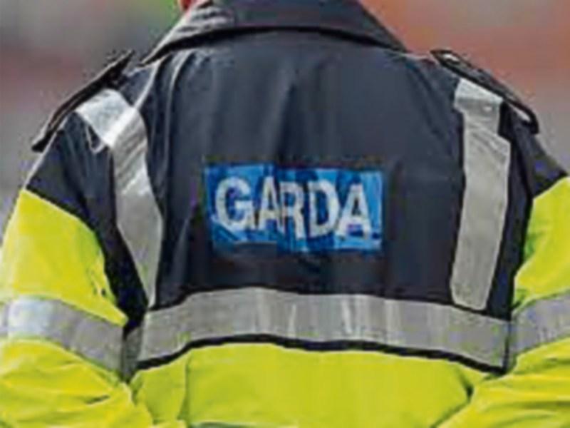 Pub and shop windows smashed and tyres on four cars slashed in Cahir 