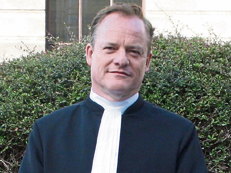 Man (29) jailed for kicking and punching paramedic following Clonmel traffic accident