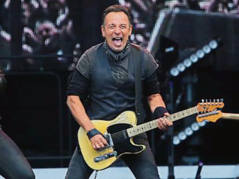 See 'The Boss' in Tipperary in June - Ireland's largest outdoor screen on 'The Green'