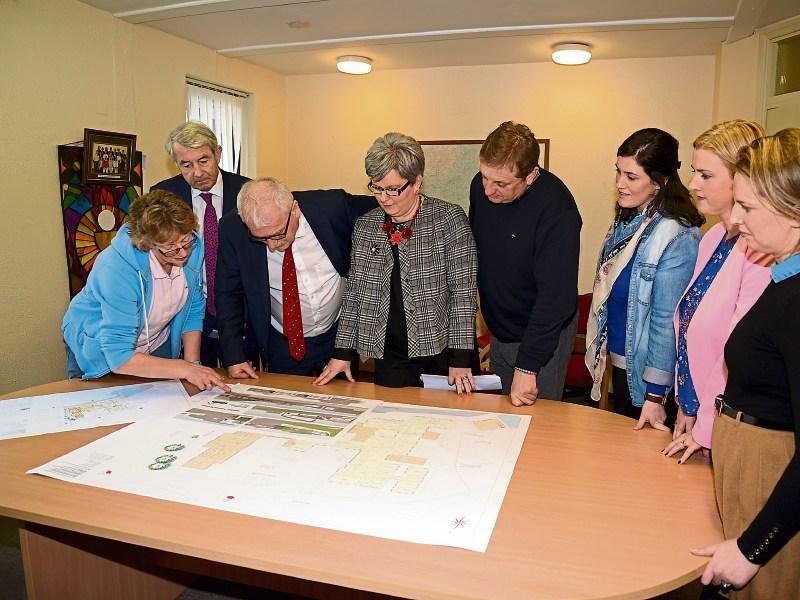 Minister Finian McGrath on visit to Scoil Aonghusa in Cashel