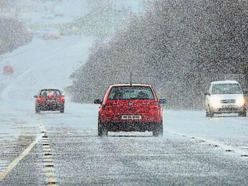 Snow causes dangerous driving conditions around Tipperary with crash on M8