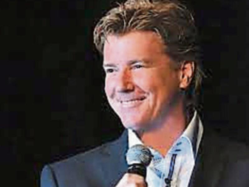 New York Tenor Andy Cooney performs one off Cashel gig