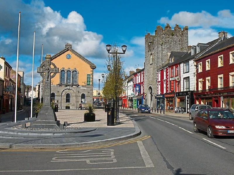 Call for improved signage at pedestrian crossings