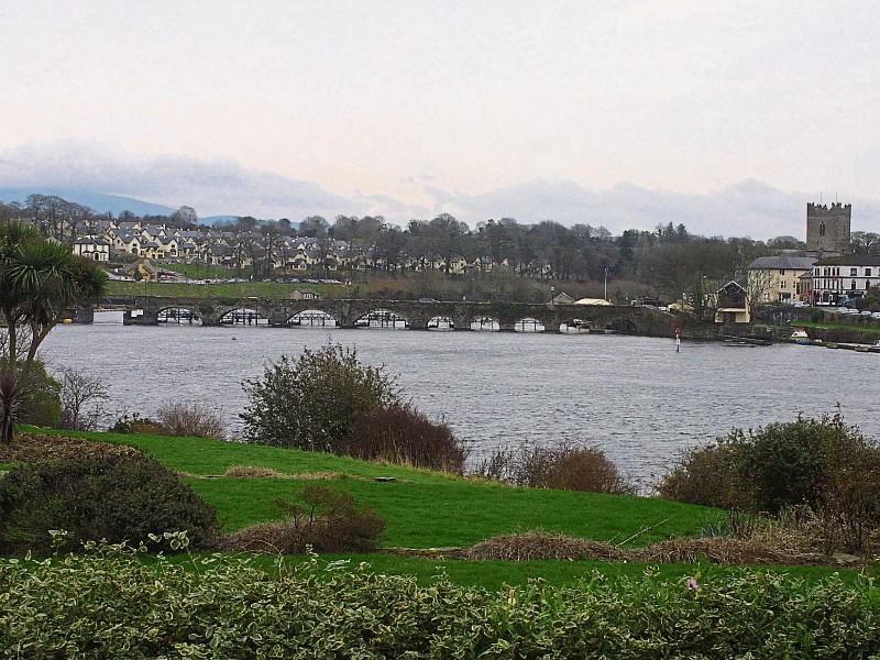 A bridge too far: Move to end jumping from Tipperary bridge into local river is welcomed