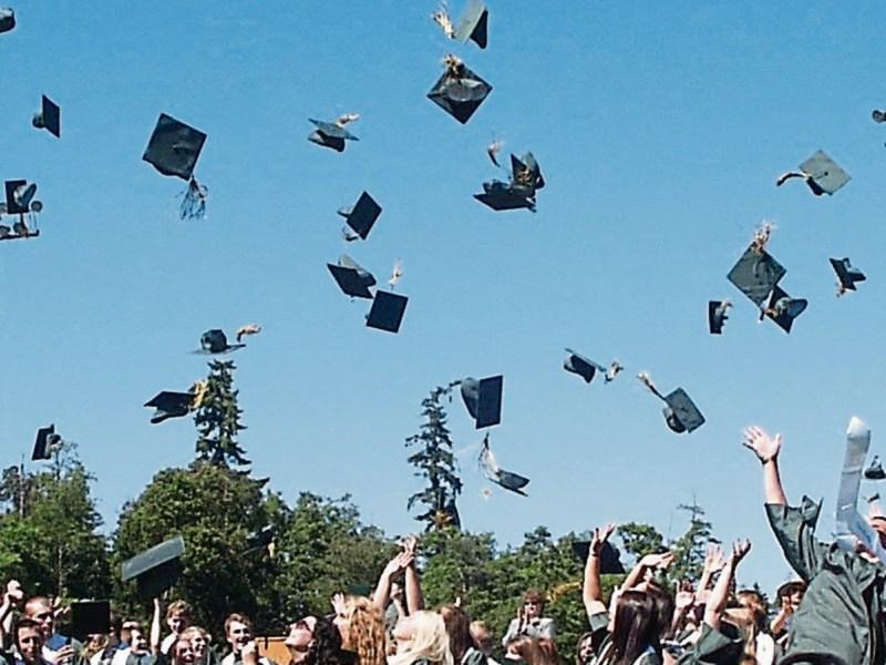 Tipperary sports stars become honours graduates from WIT
