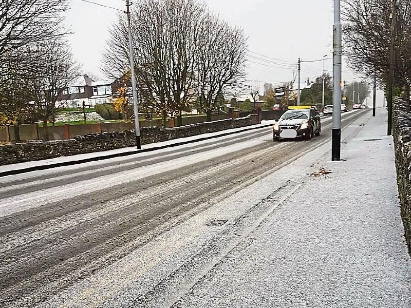 Status Yellow weather alert - likelihood of hail and snow later today and tonight