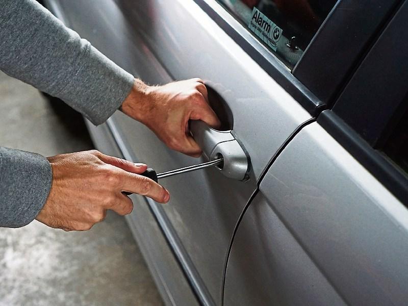Gardai investigate theft of car from outside Co. Tipperary pub 