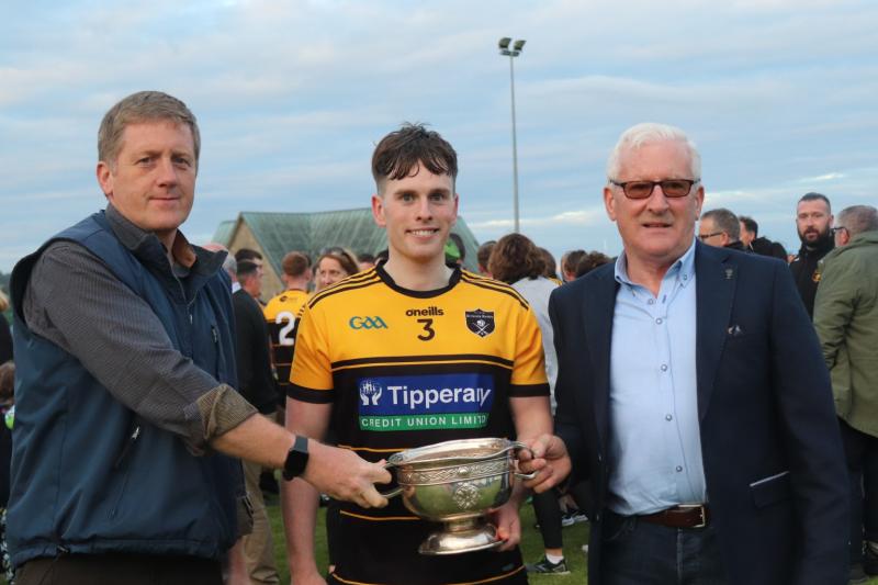 Arravale stay the course to edge west senior decider