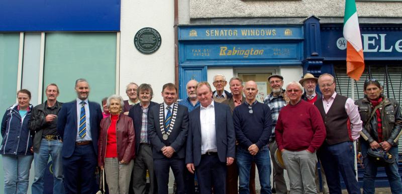 Plaque erected on Carrick-on-Suir's Main Street honours local War of Independence heroes 