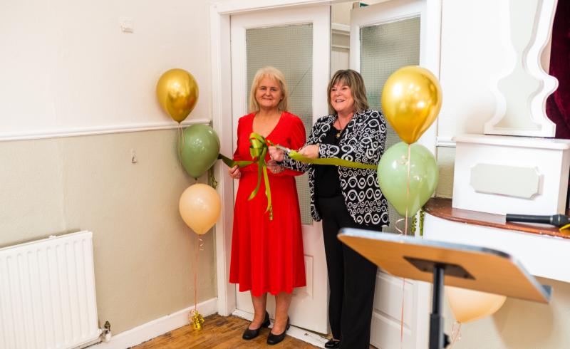 Minister of State lauds volunteers who set up community café in Tipperary village