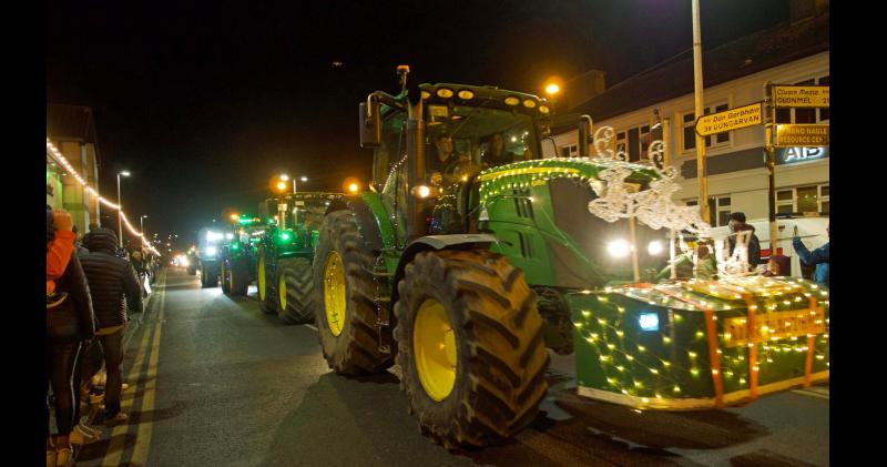 Carrick-on-Suir gears up for its ninth annual Christmas Tractors Parade