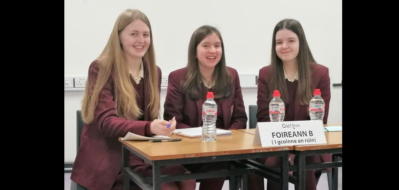 Pres girls through to the regional final of Gael Linn Com&oacute;rtas an Phiarsaigh debating competition