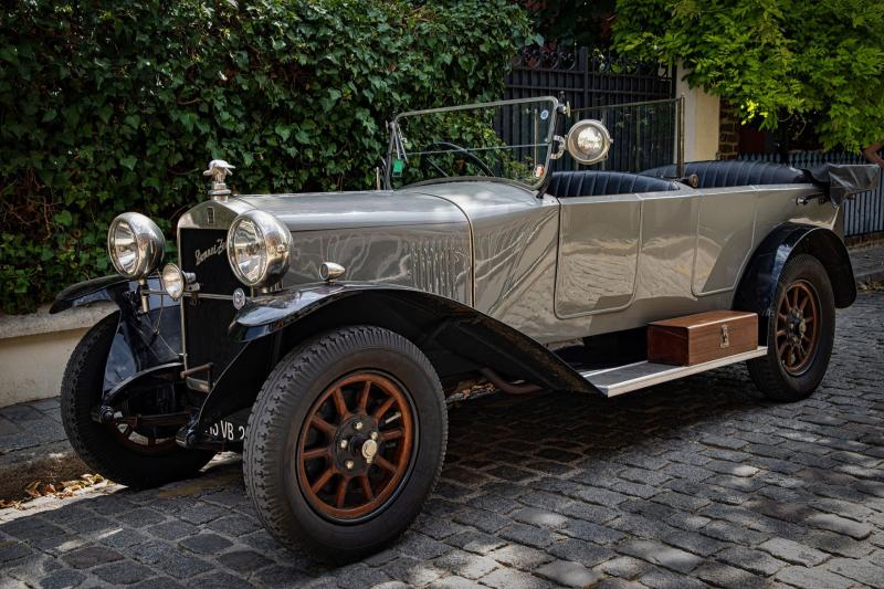 Back on the road -  a Tipperary Vintage Club is motoring once again