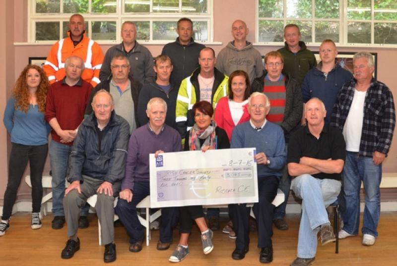 Shave or Dye Campaign. Back: Donal Troy, David Conlon, Aidan Moloney, Anthony Keeshan, Pat Dooley Centre: Sandra Aitken, Aidan Dooley, Denis Moloney, John Maher, Noel O'Lone, Edel Moloney, Con O'Lone, William GuideraFront: Steve Crofton(Chairperson Roscrea CE Forum), Pat Moore, BridgetO'Connor(Creation's Hair Studio), Oliver Egan (Irish Cancer Society),Paddy Reidy, Liam Loughnane. See story below.