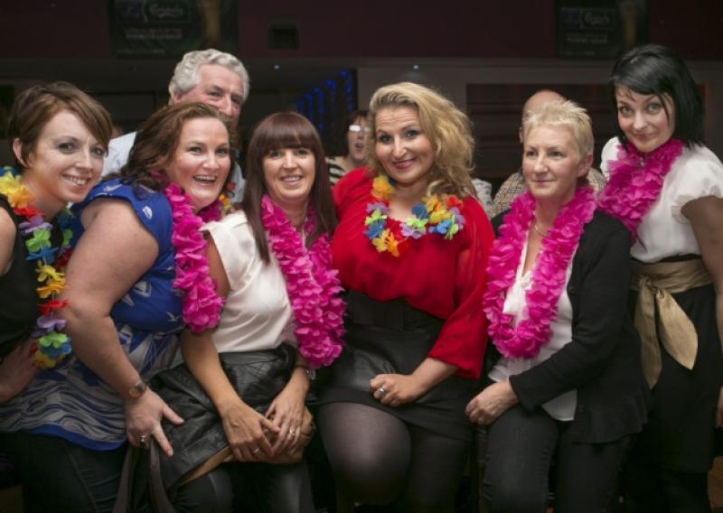 Enjoying the Karaoke final in Mulcahys, Leone Boyle, Nessa Boyle, Clodagh O Donnell, olwyn Boyle, Carmel Boyle,Murgita Liniavskiene