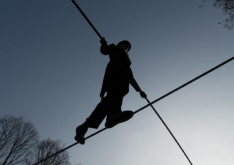 Christopher Bull will attempt to walk across the river Suir on a high wire on Saturday evening, July 13th during the finale to the Clonmel Junction Festival.