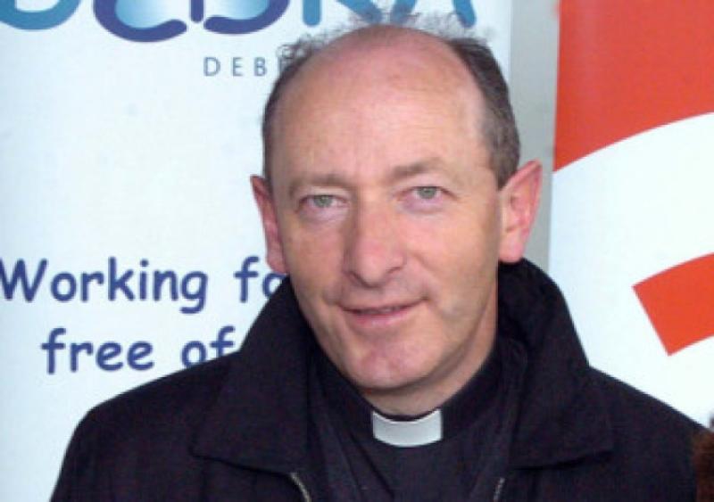 Singing bishop performs at Carrick-on-Suir charity concert
