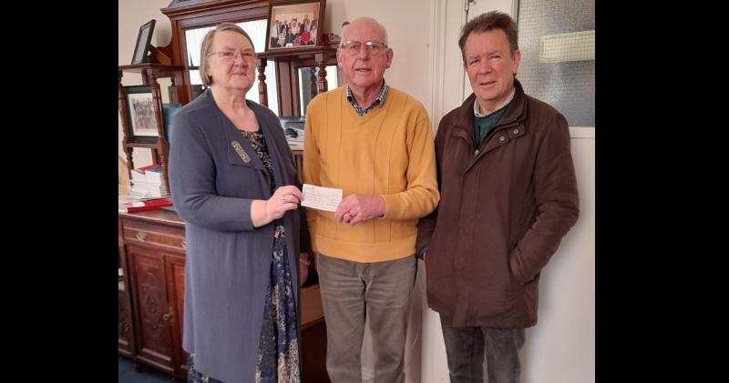Clonmel Theatre Guild raises funds for a good cause