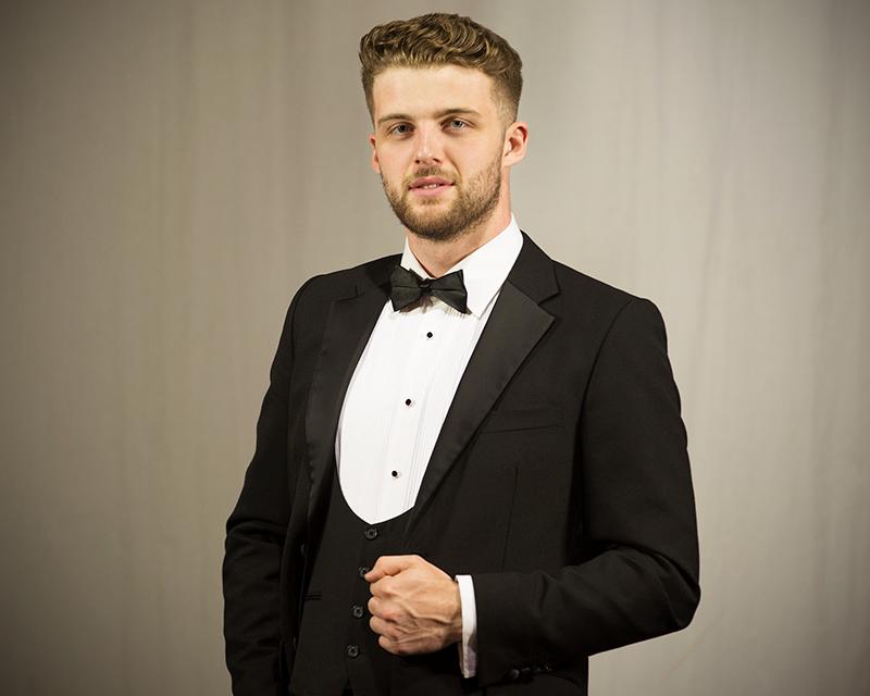 Tipperary baritone Dylan Rooney returns for special Christmas concert in his native parish