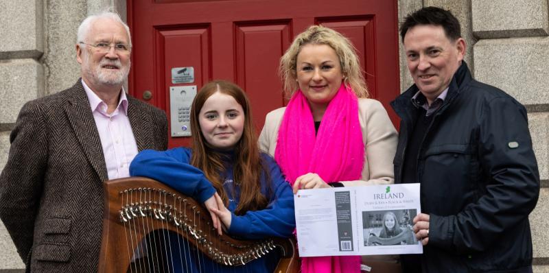 Tipperary photographer Pádraig's generosity raises €10,000 for Red Cross from sale of book