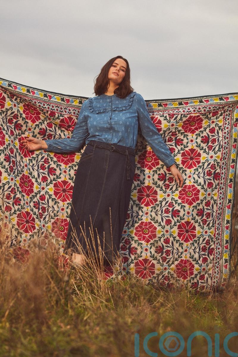 Fashion Fix: From wide leg jeans to retro jackets -the hottest denim trends of 2022