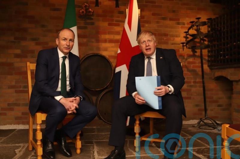 'I’m not here to tell Boris Johnson what to do' - Taoiseach shares Ukraine concern
