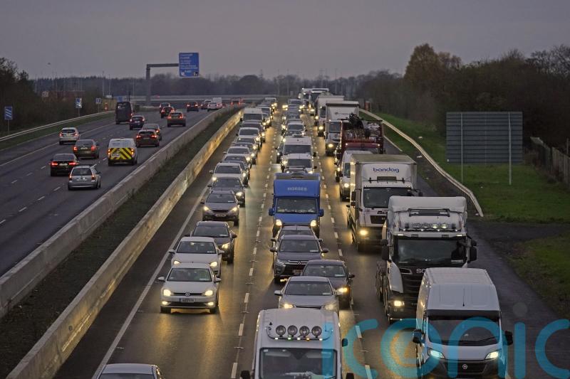 Emission reduction targets ‘extremely difficult’, warns environmental agency