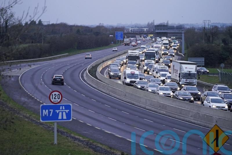 Government ‘faces dilemma’ on whether to accelerate or pause public investment
