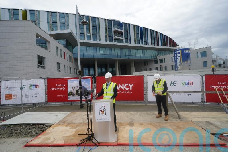 Stephen Donnelly ‘laser focused’ on opening new children’s hospital next year