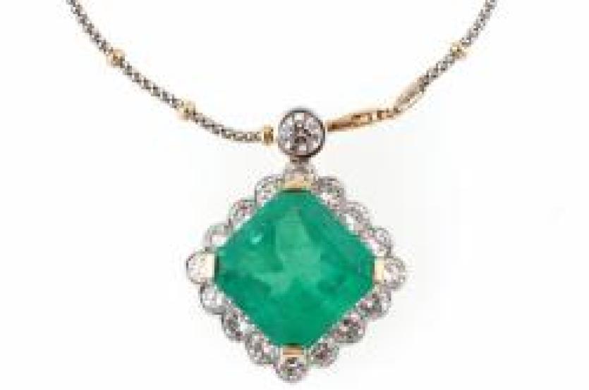 Maureen O’Hara’s Colombian emerald pendant